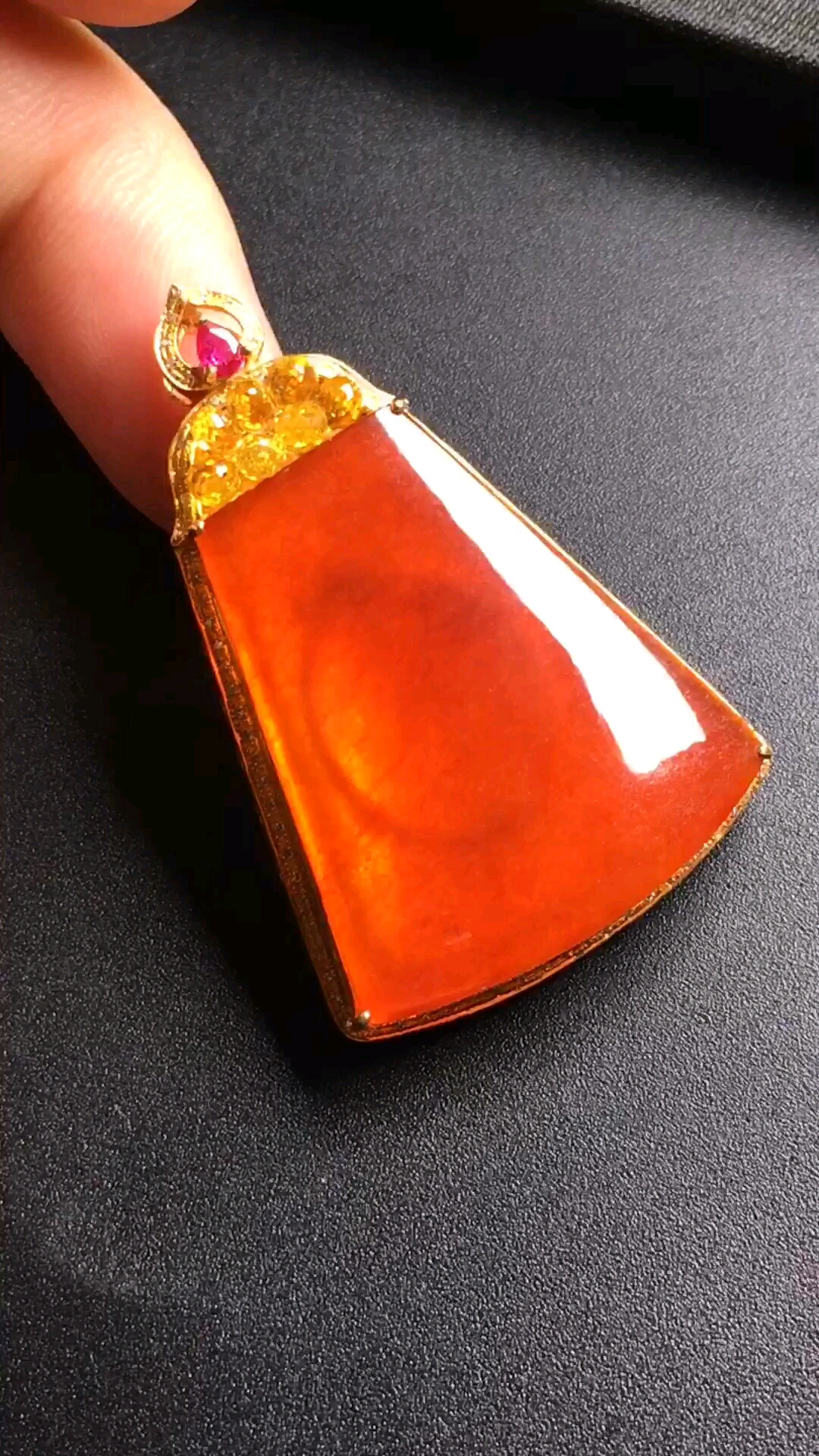 冰种红翡无事牌,红红火火,种水特佳,冰润莹泽