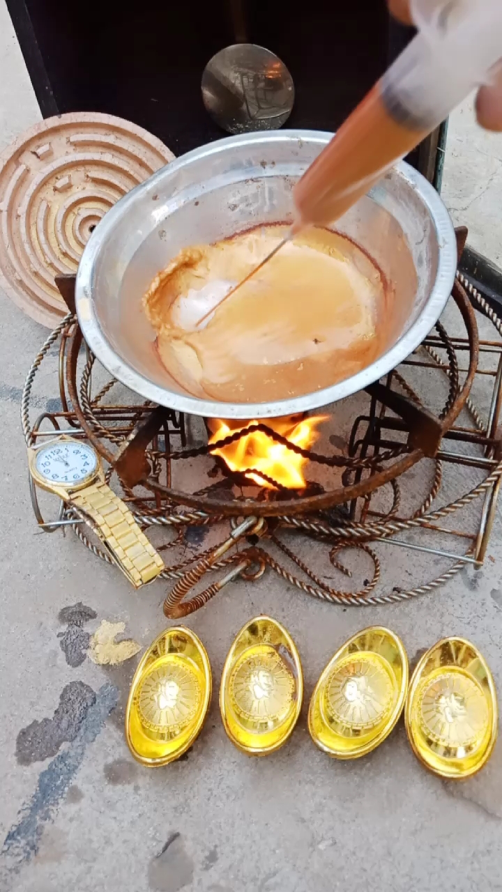 手机提炼黄金,一年买宝马.