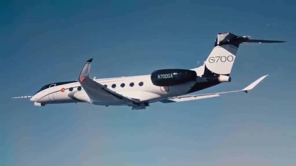 湾流g700你值得拥有,和女朋友一起晴空万里!