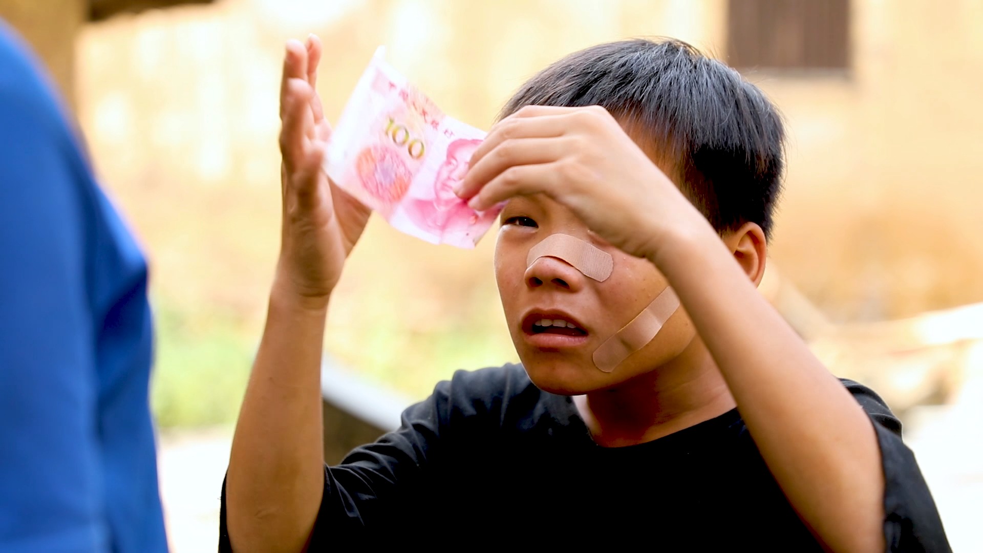 搞笑视频#你知道数钱的滋味和100块钱的滋味吗?