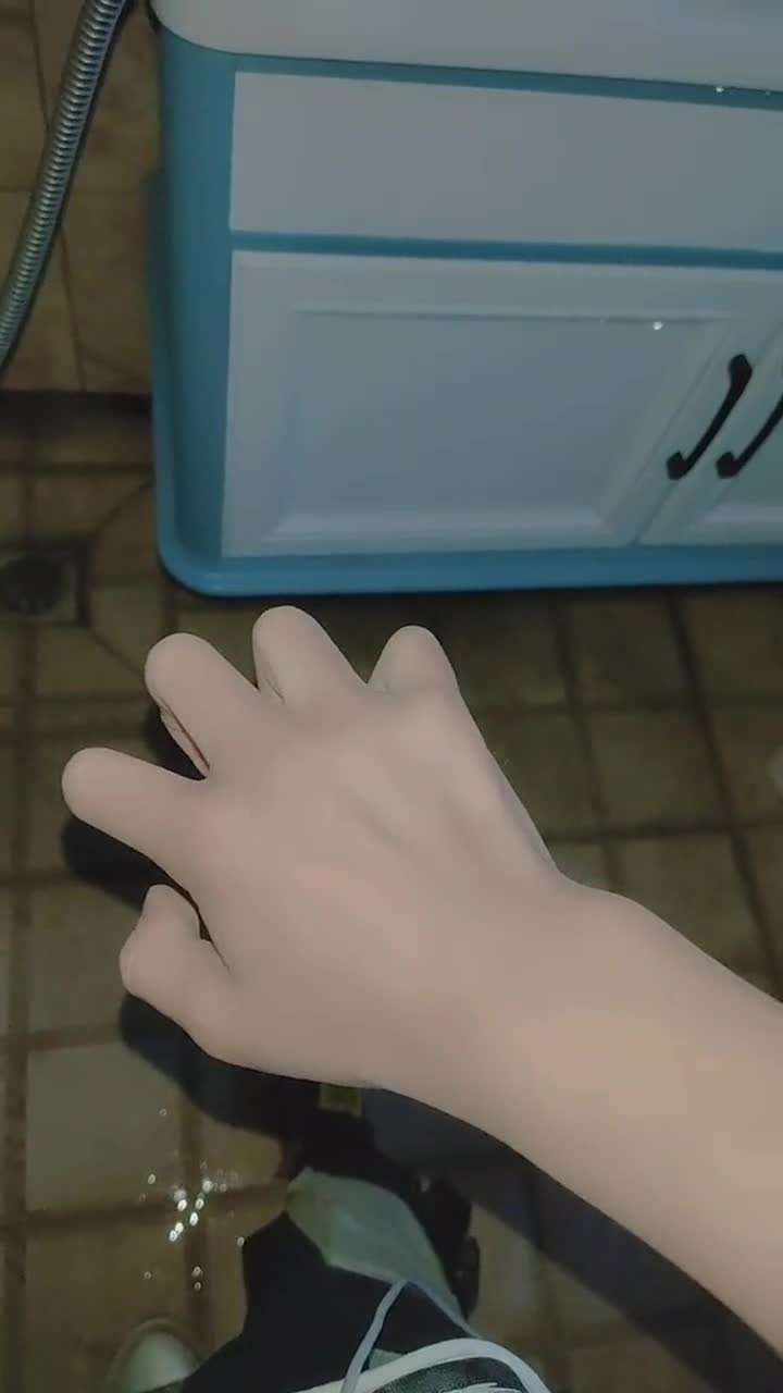 你敢相信这是一个12岁小学生的手吗