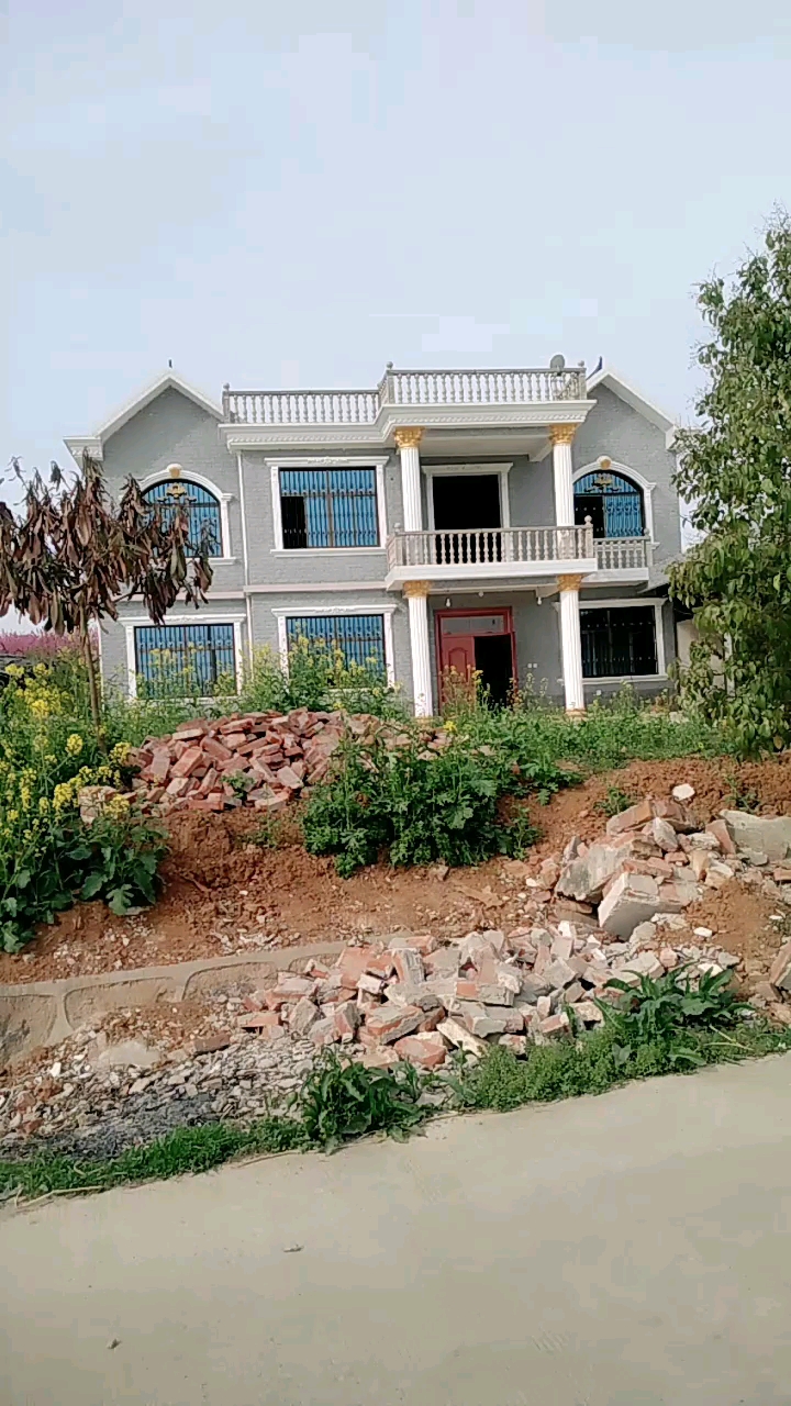 四十来万修的两层小楼宽敞舒适你喜欢吗