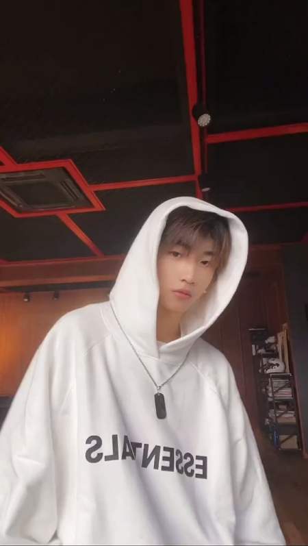 2021-07-07733chaneylin林秋楠1217粉丝  关注19#regret工作室