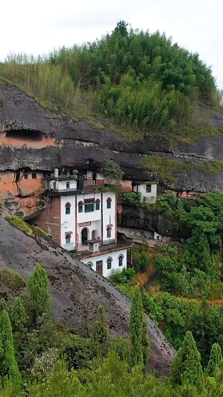 湖南大山发现一户人家