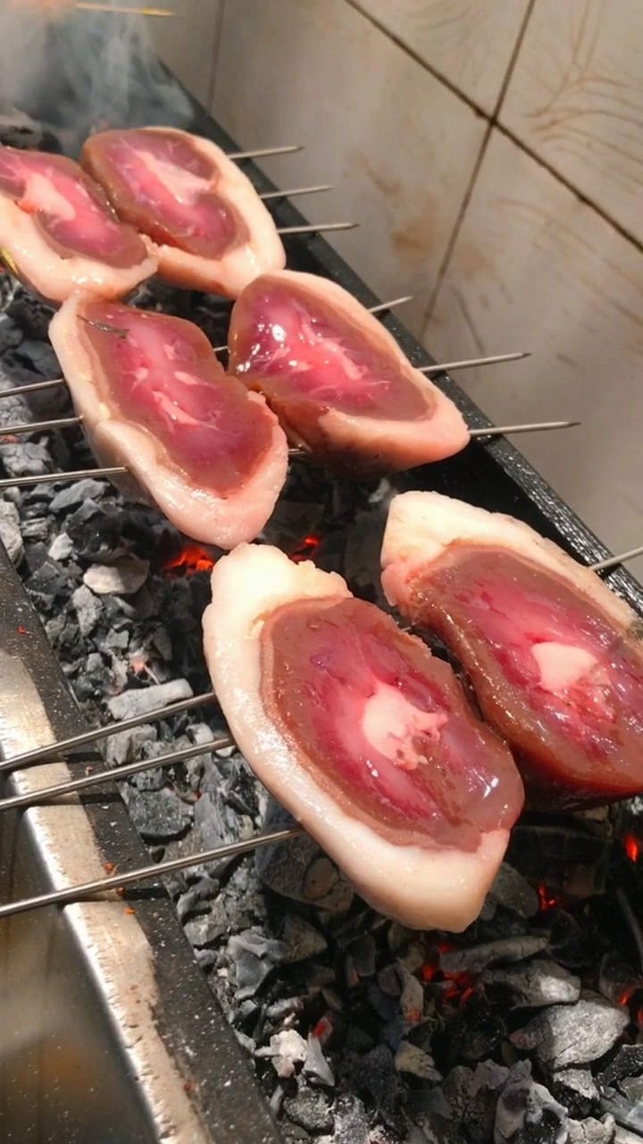 老了老弟.等你吃大腰子呢.