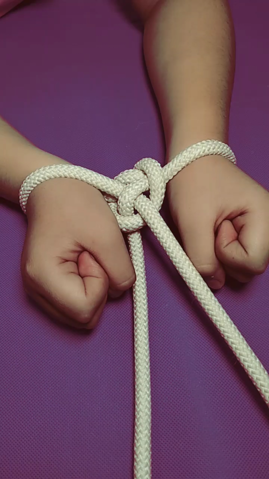 古代手铐结秒变魔术结