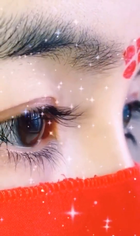 你喜欢的样子我都有#她说她的眼睛会唱歌