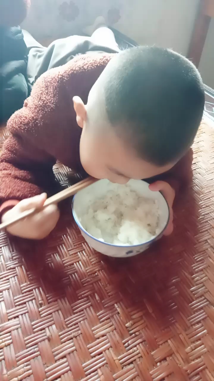爱吃米饭的宝宝