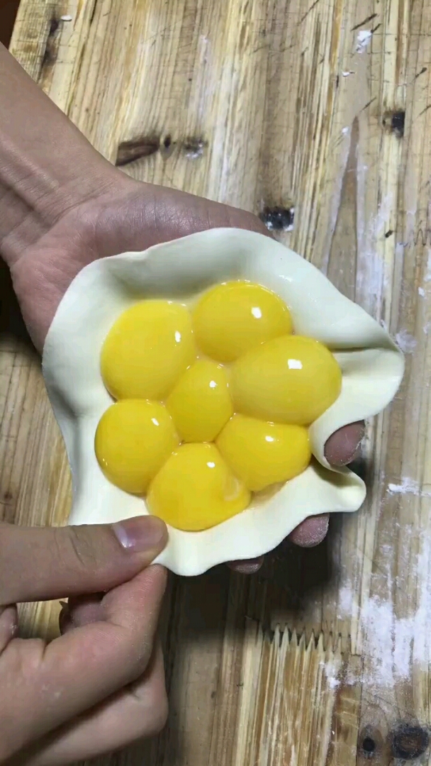 蛋黄包子,老少皆宜