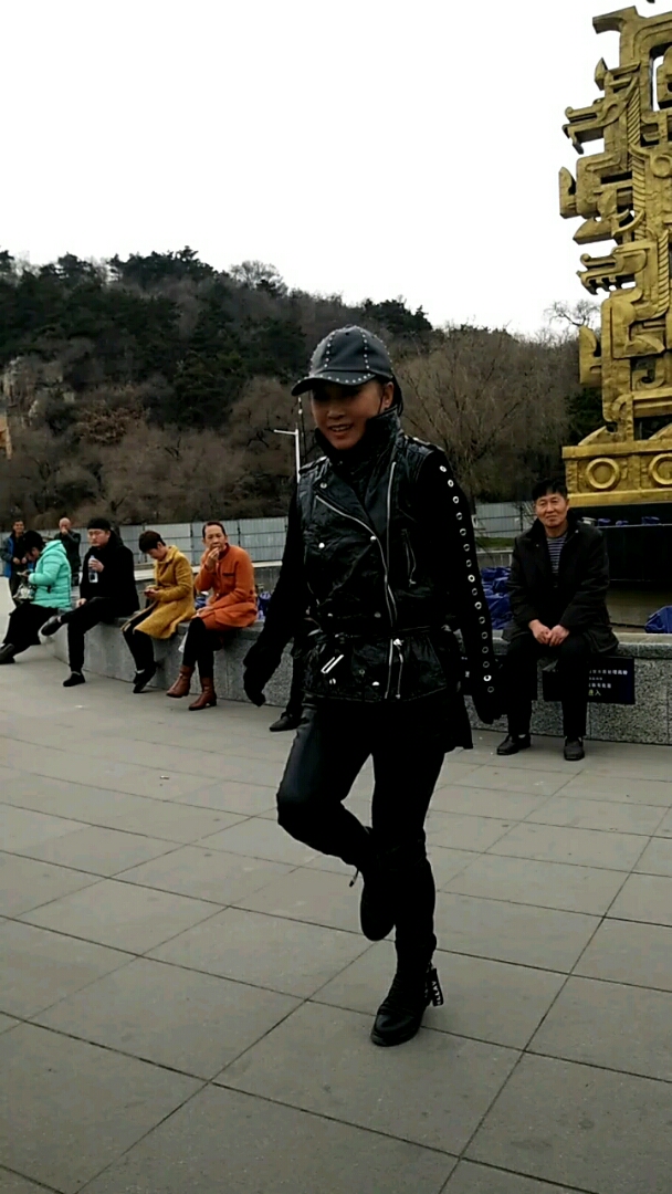 老鹰姐美美美哒