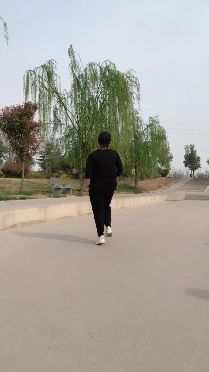 插兜舞36步;歌曲【爱情的力量】