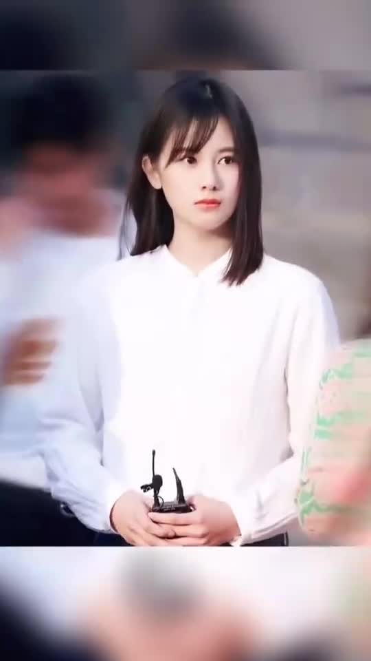 没想到女版的胡先煦能这么肤白貌美妥妥的日系邻家女孩