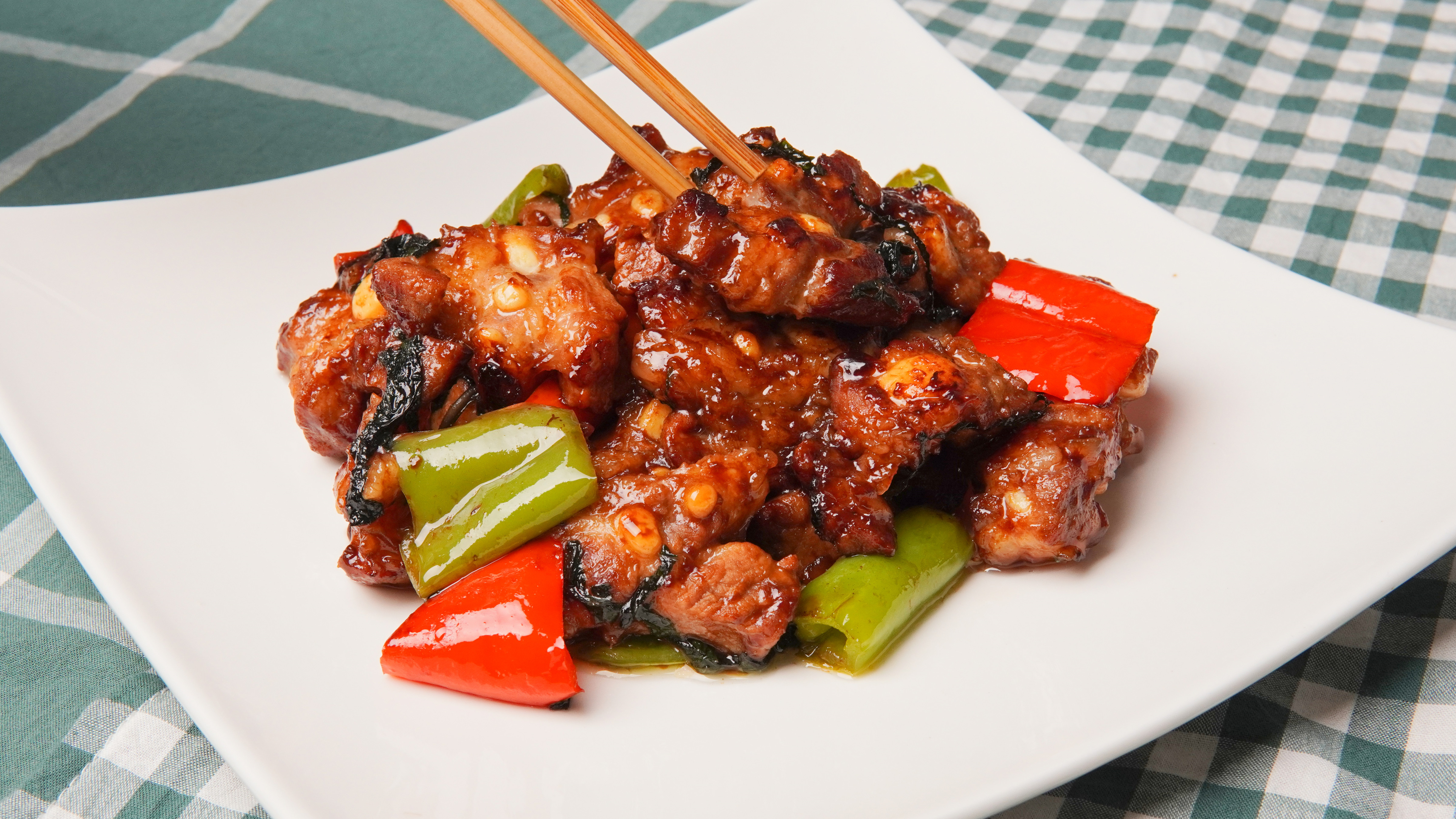 排骨吃过不少,这种做法你试过吗?啫啫排骨,吃了停不下来