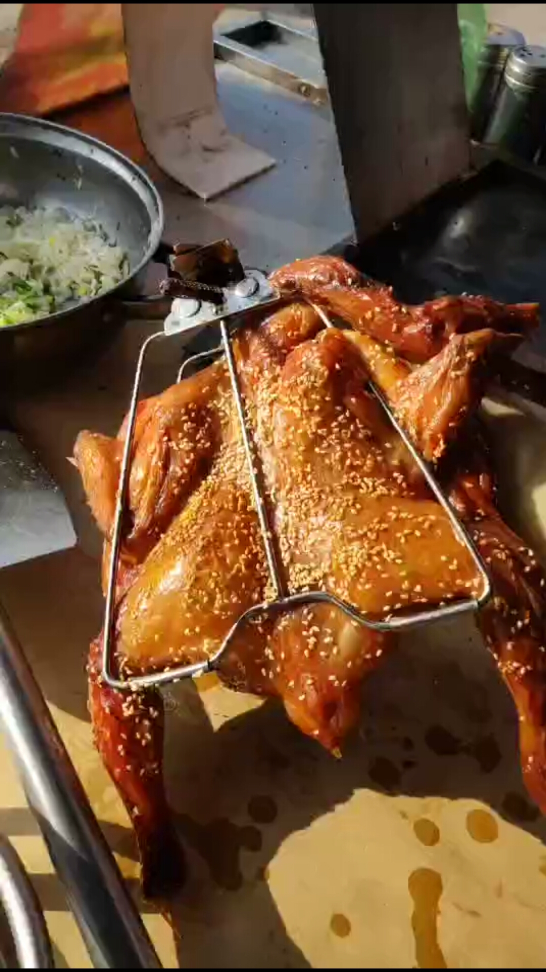 看看怎样手撕铁板鸭的