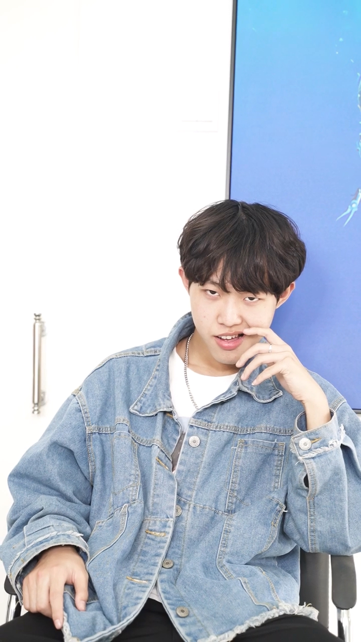 最美笑容征集#男人一辈子就争两样东西