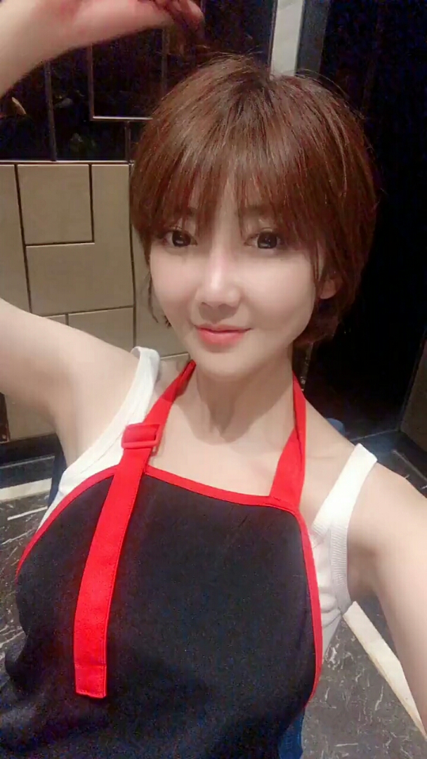 美女天天喝到三点多