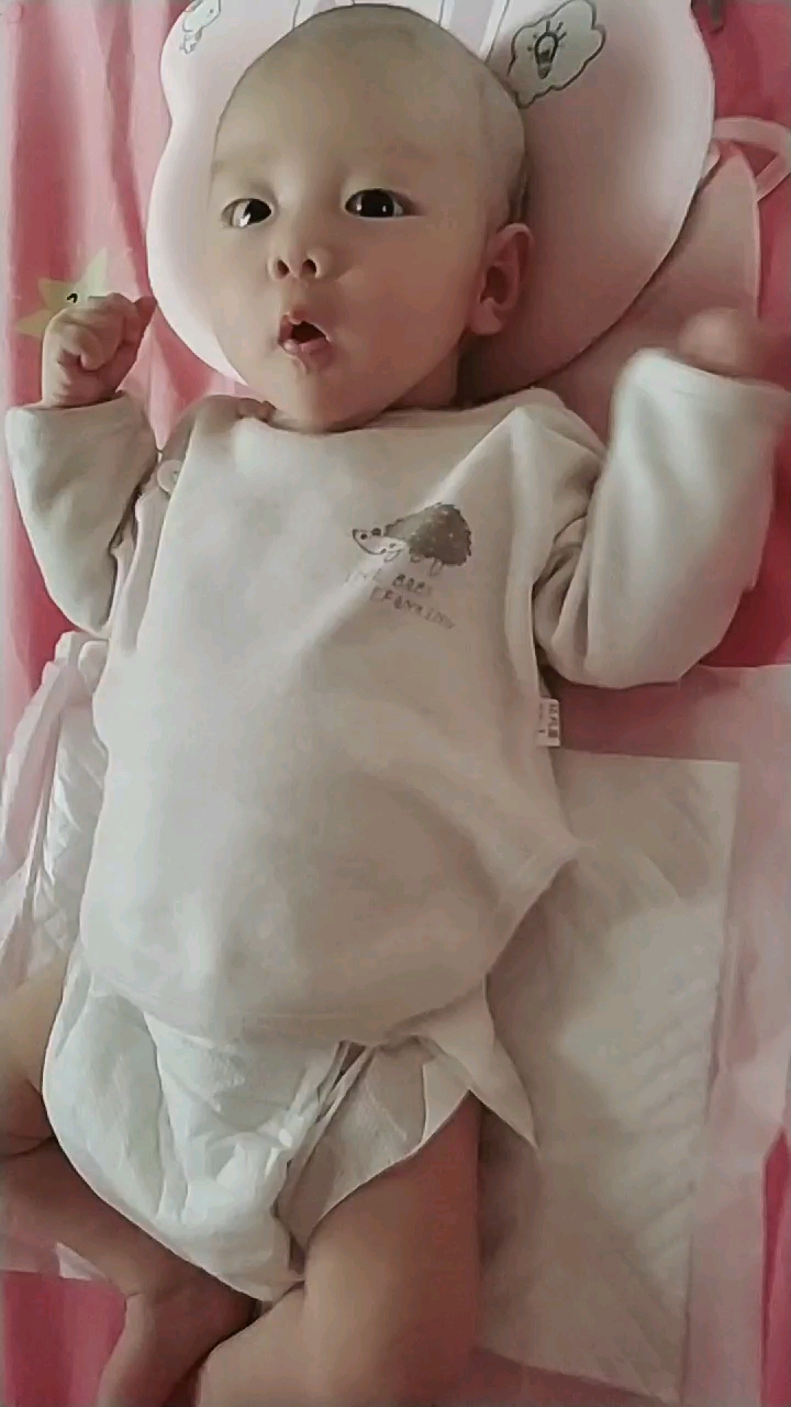 我的小宝贝rita#42天:孩子的脸像四月的天