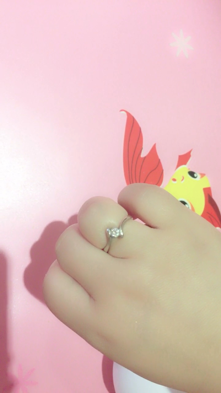 婴儿肥 我奇怪得不得了 小胖手有这么好听的称呼