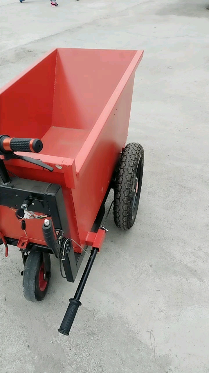 电动拉粪车,一个人可轻松进出养殖场果园,山地.