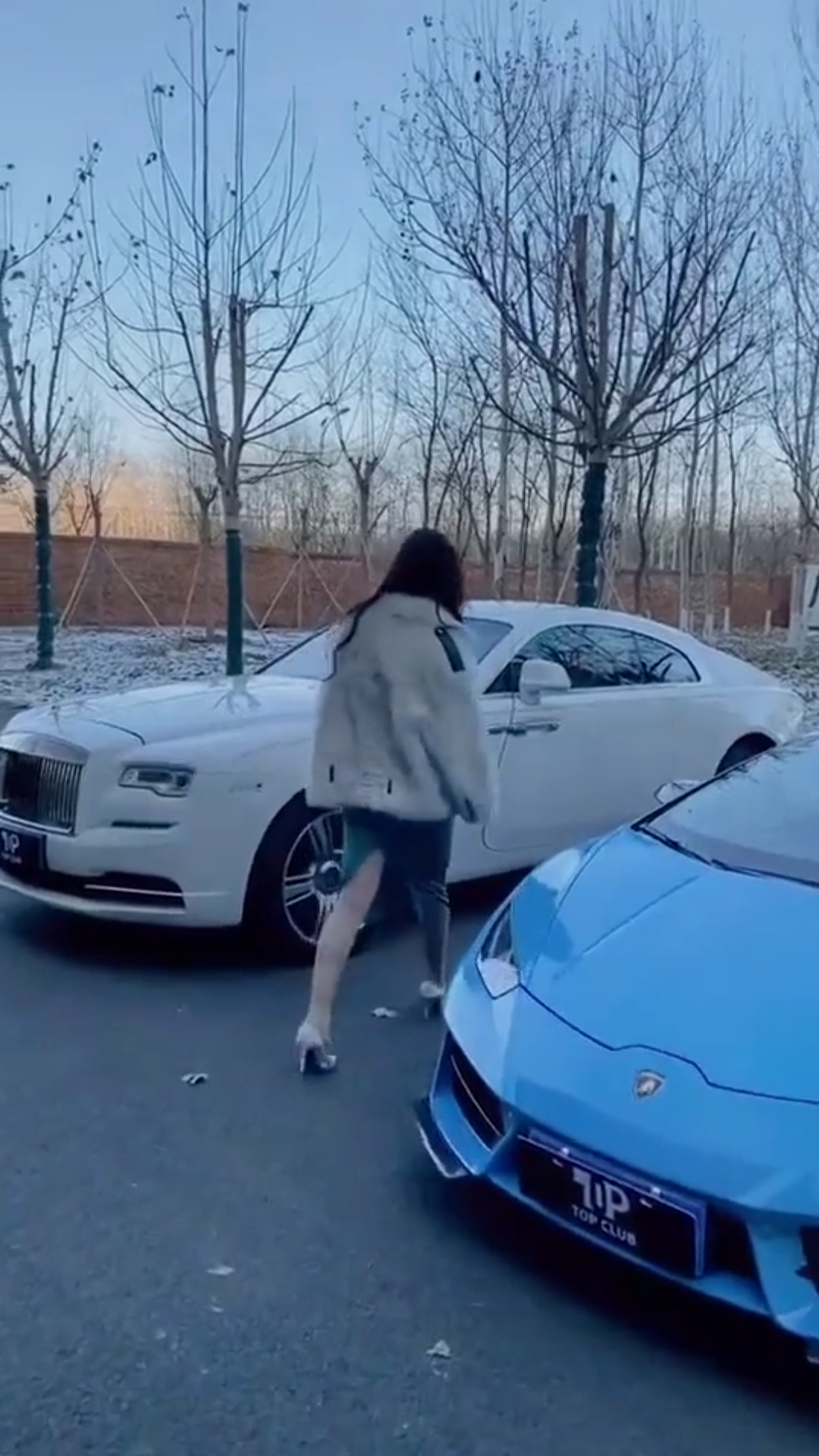飓风豪车汇#每次看到这样的美女我都想说:她男朋友真有钱!