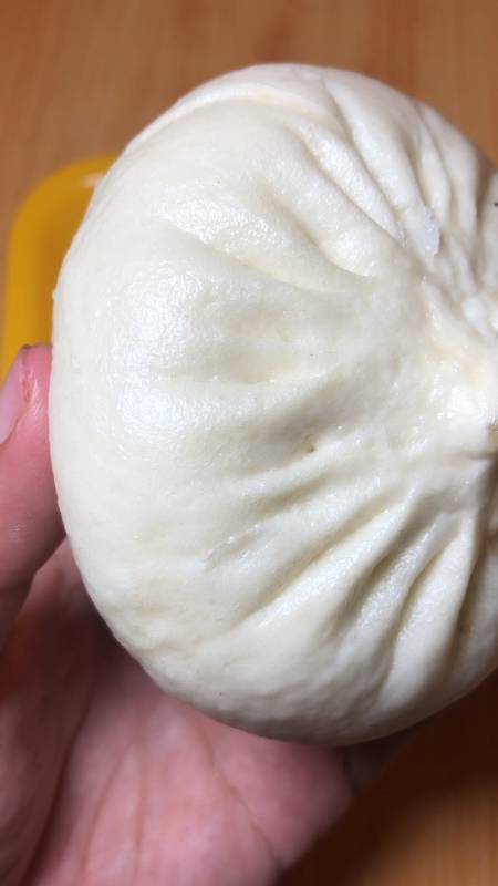 做包子如何做到面皮白亮蓬松又有弹性不粘牙就是面皮需要在压面机里