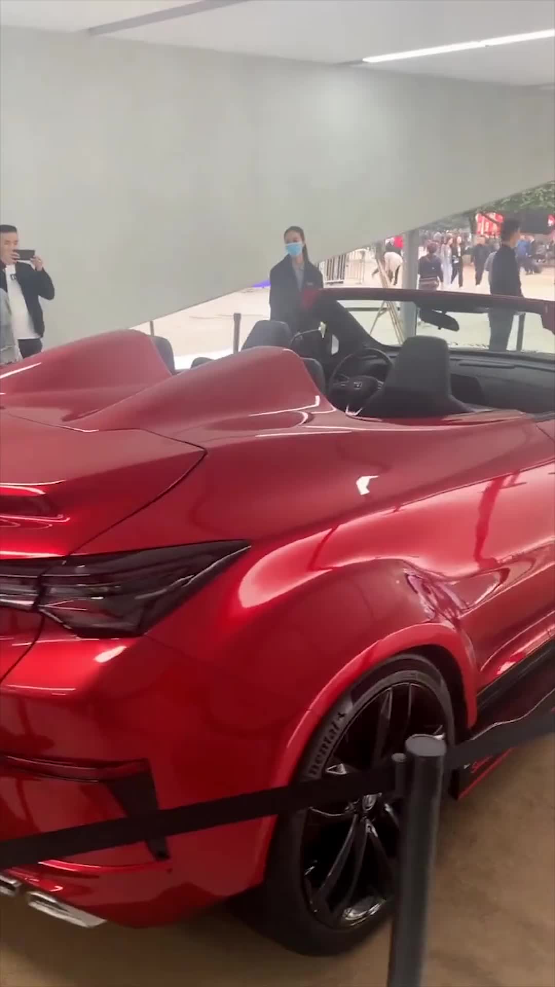 长安uni-t我见过,第一次见敞篷版的uni-t,造型不输百万豪车!-度小视