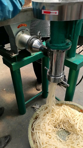 自制美食#巩义市孝义鑫源机械厂牛筋面机,面皮机,洗面机等.