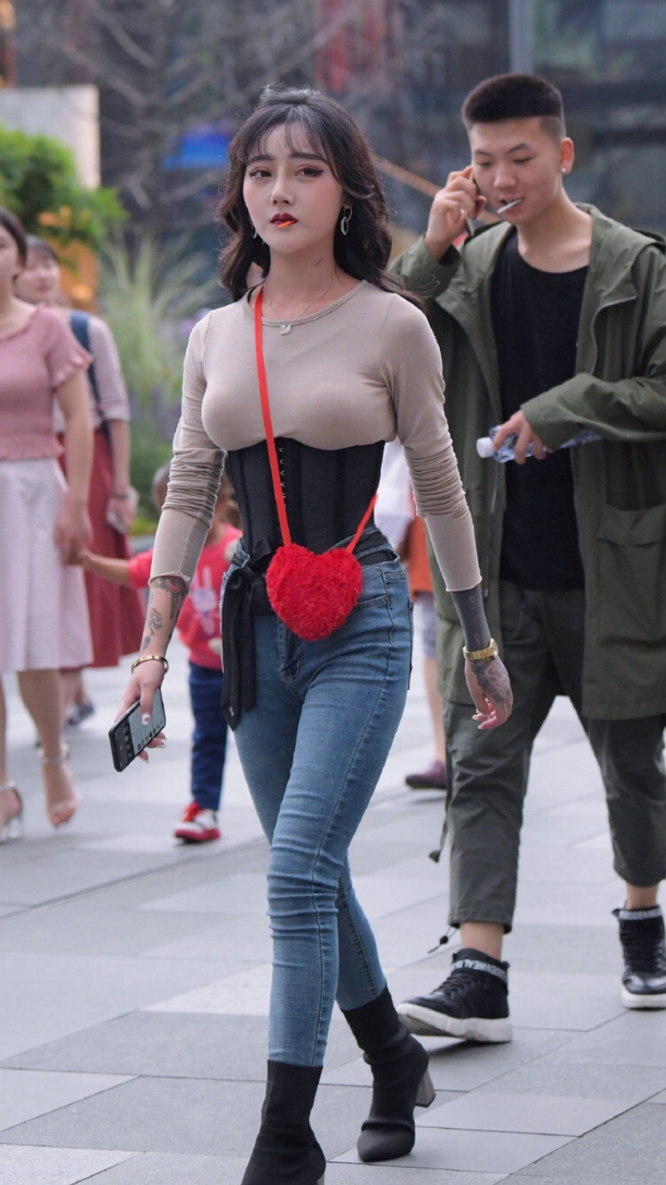 美女街拍#街拍极品美女大姐姐