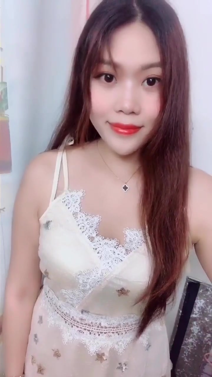 我是广西桂林大山里的妹子,在外打工,求求