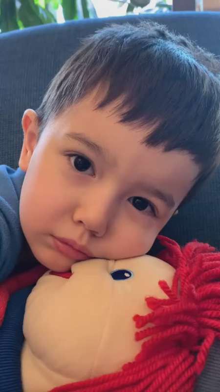 妈妈差点输给金宝还好妈妈会说话金宝不会 混血宝宝-全民小视频