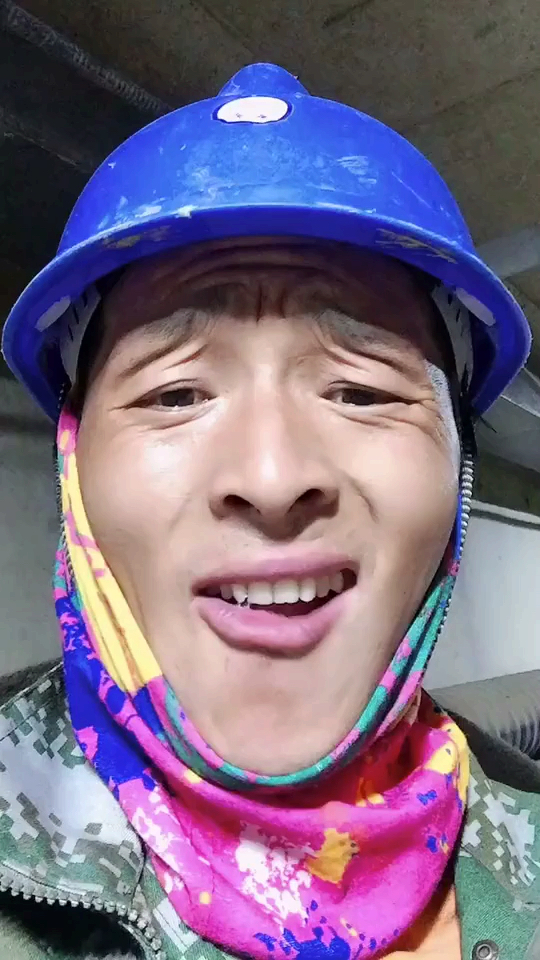 沙雕#给大家搞笑沙雕模仿一段(婴儿啼哭)觉得农民工学的像的老铁殖种