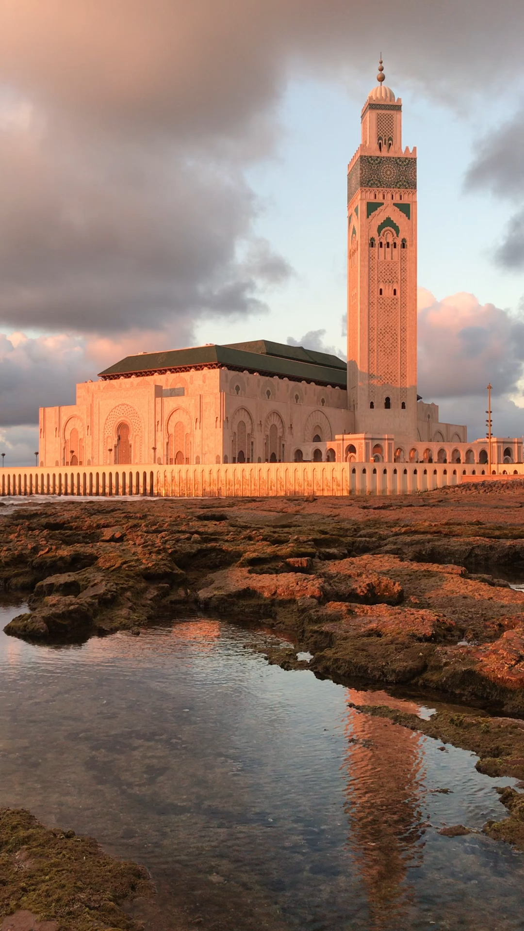 夕阳西下的哈桑二世清真寺