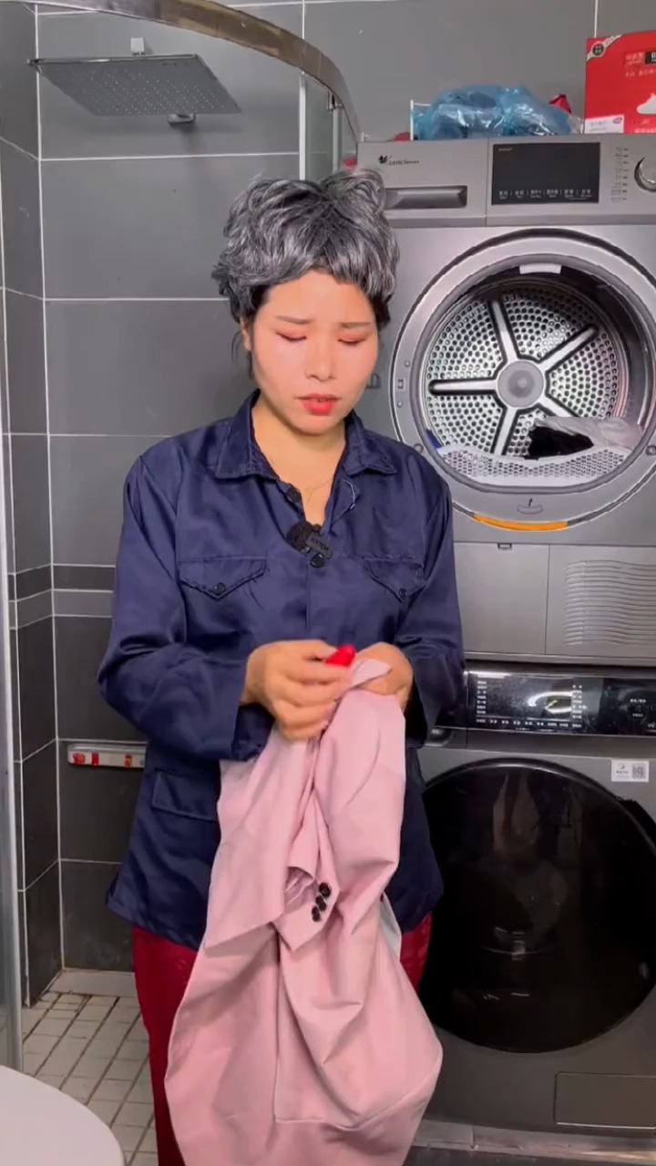 婆婆真是绝了,不让自己的儿子洗衣服,打电话让女婿来洗?