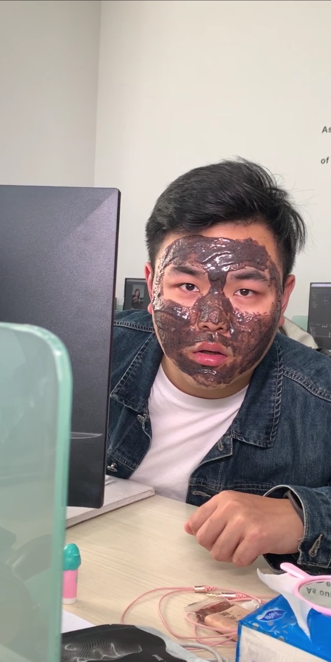 拿大脸盘子吃芝麻糊可还行