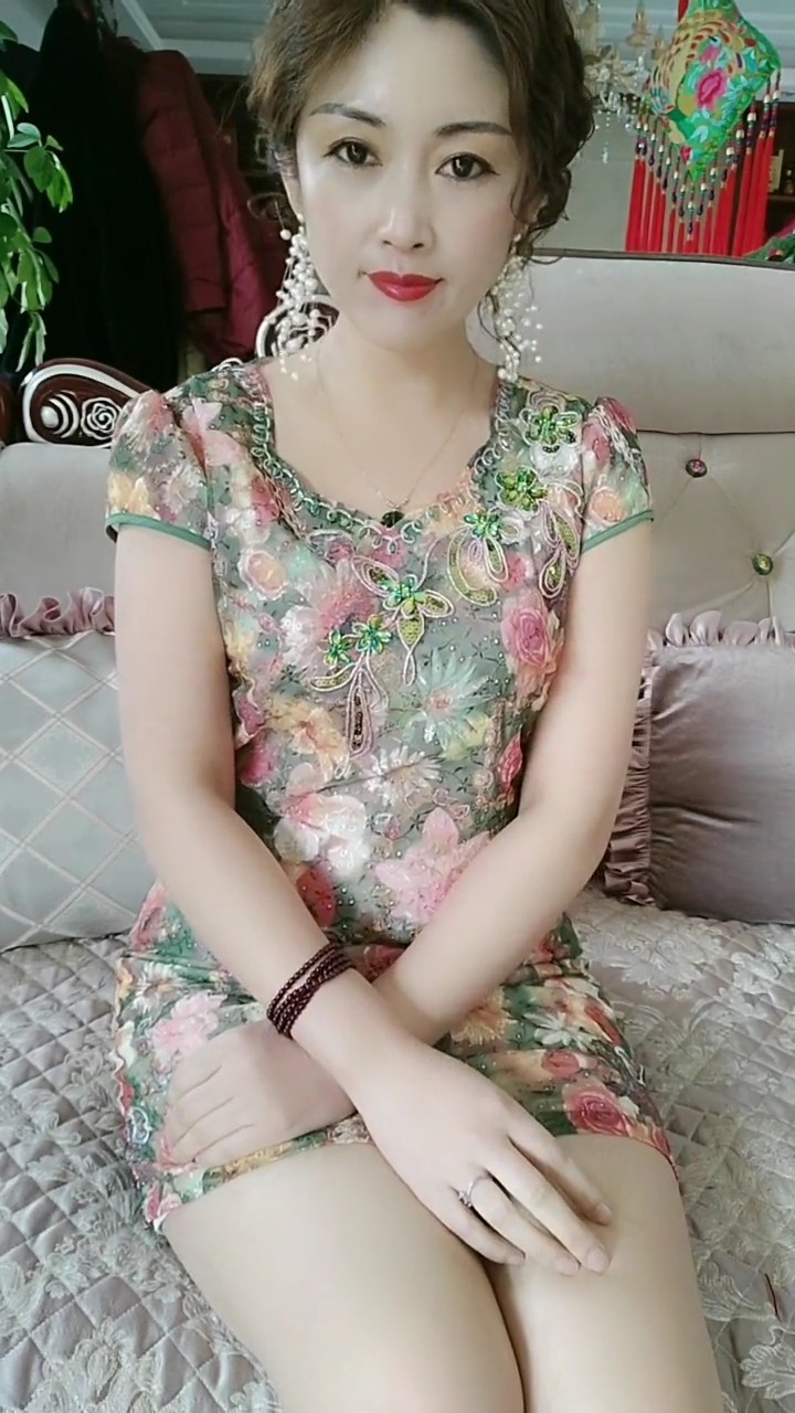 40岁的时尚女郎,气质唯美有女人味,娶回家欢乐多!