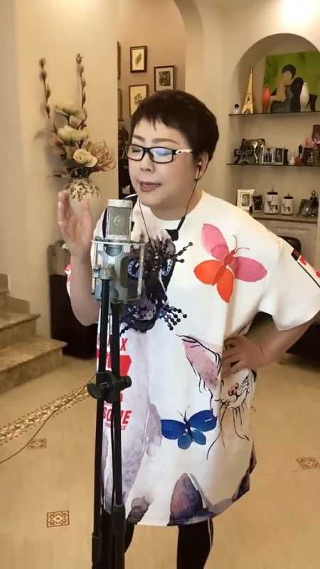 歌手衡越的唱功比很多人都好清唱几句圆梦,感动众多网友