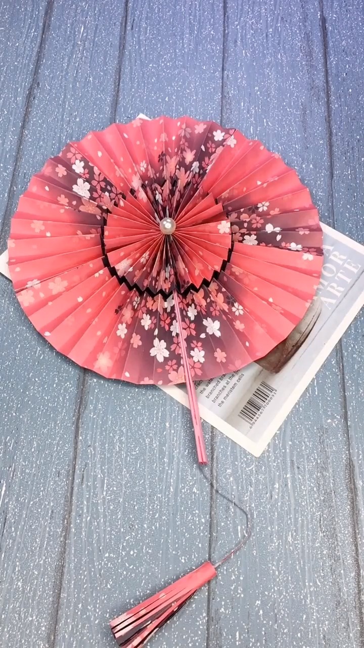 手工制作#这么好看的古风樱花小扇子,几秒钟就可以学会了-度小视