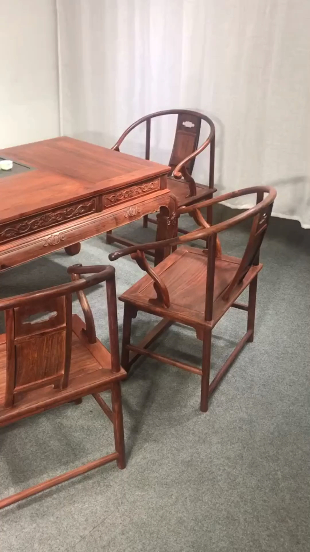 传承东方美,演绎中国红,古典家具,红酸技(交趾黄檀)泡茶桌了解一下.