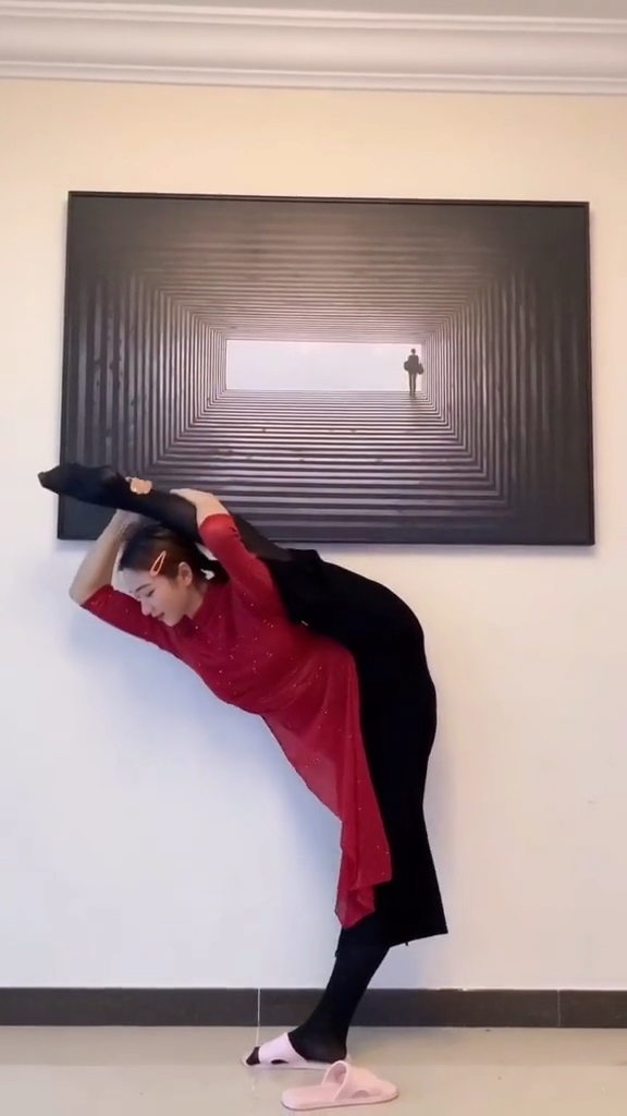 我要上热门#谁能做到告诉我,我倒立洗头