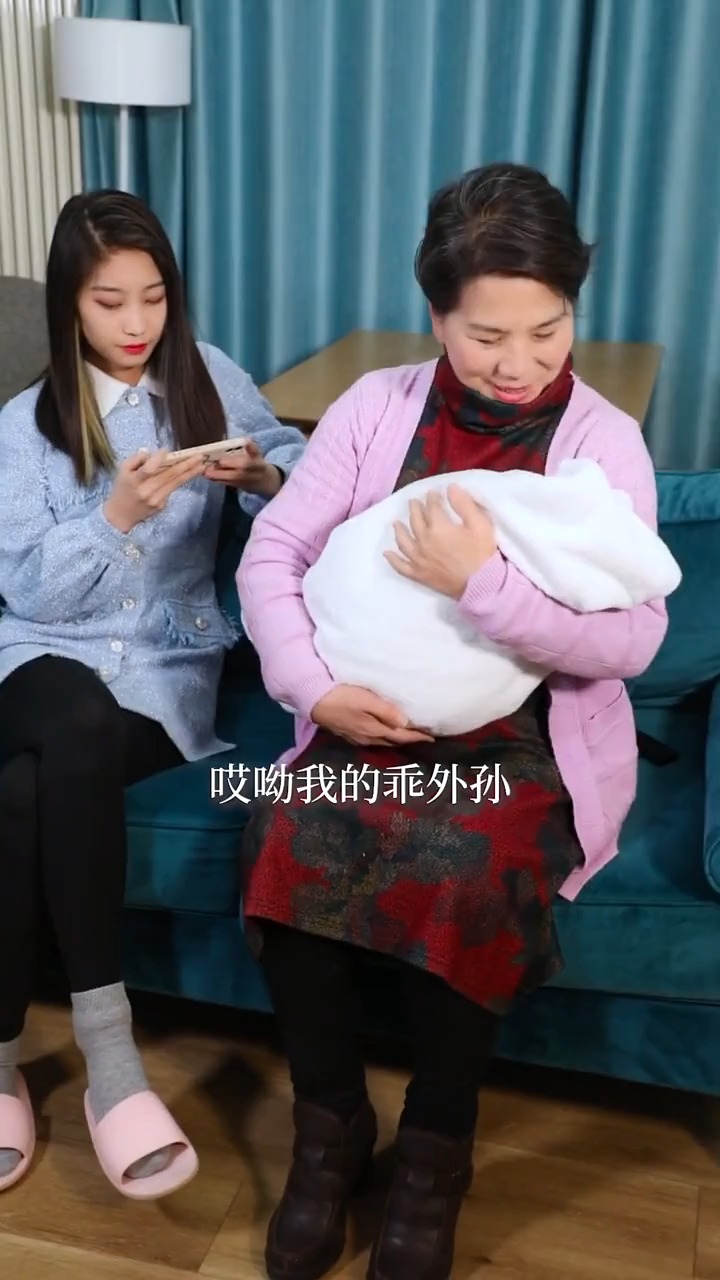 婆婆和小姑子趁丈夫不在家要给儿媳妇立规矩