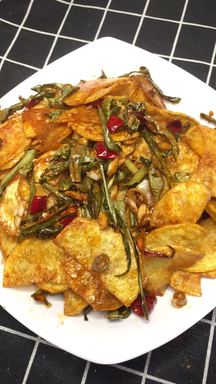 干辣椒炒土豆片