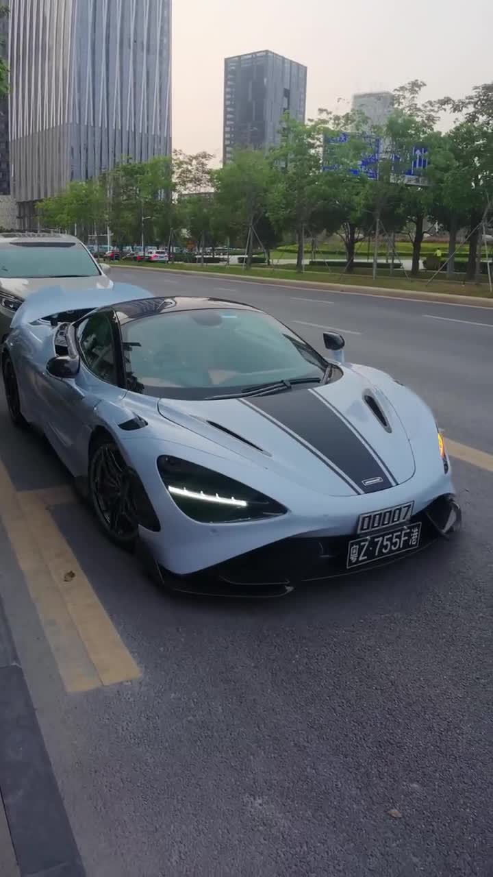 太帅了深圳首台迈凯伦765lt