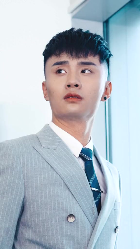 匆公子:人穷志不短,总有一天,会让伤害你的人高攀不起!-度小视