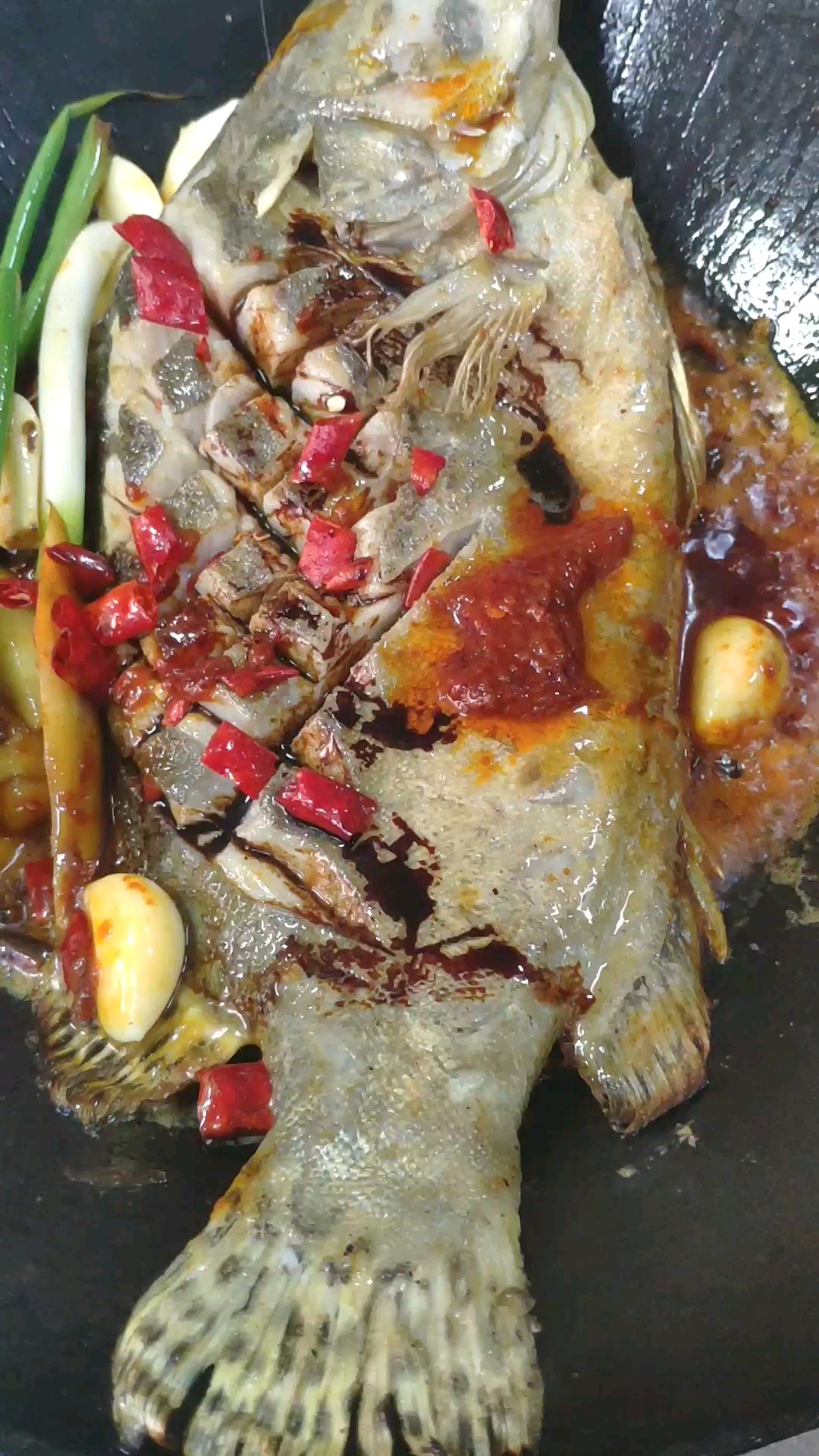 黑暗料理之王#这鱼都臭了,老板硬要上