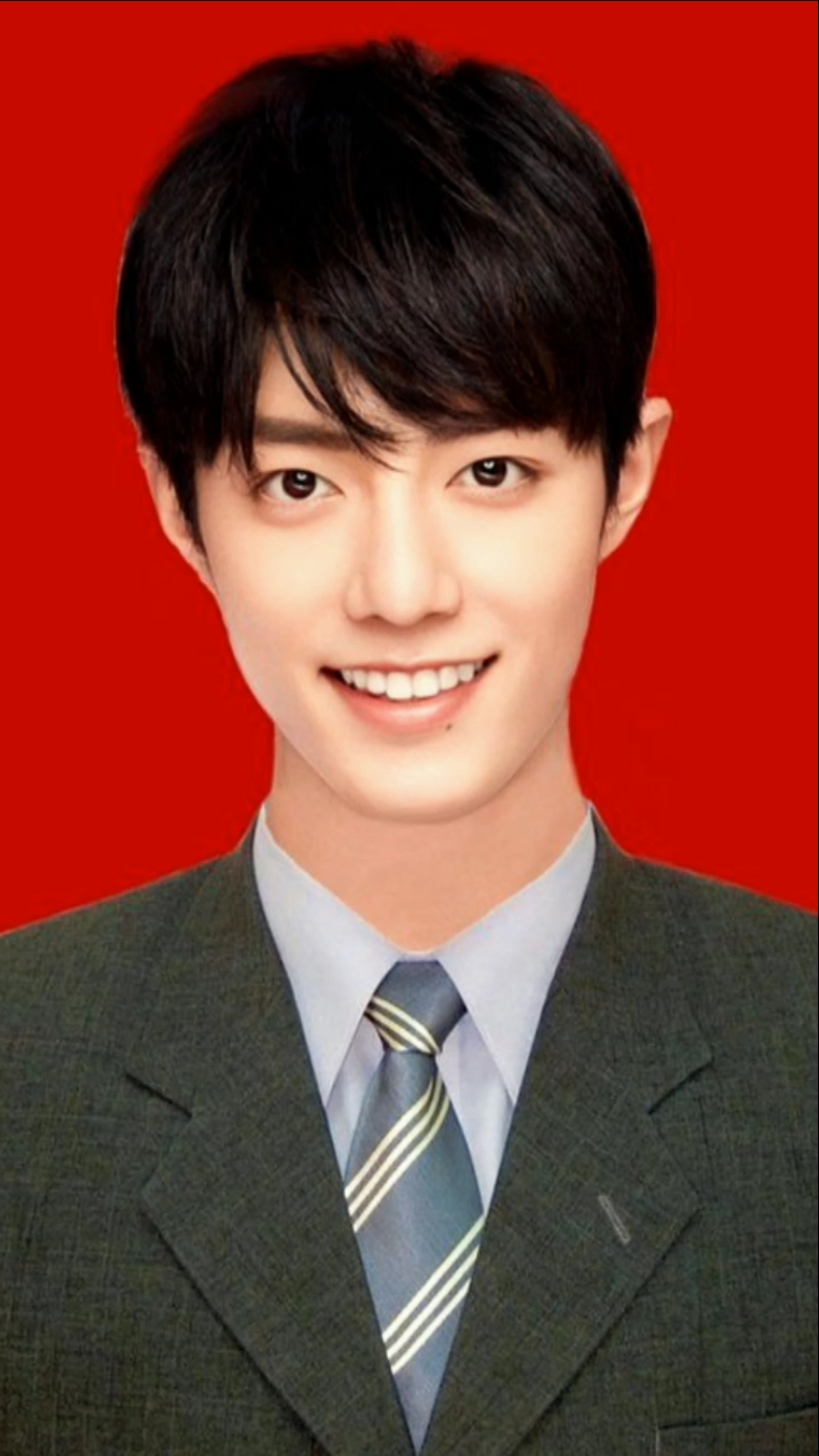 今天这么穿#肖战这么好看的红底图,以后旁边会是哪个幸运女孩吖,她