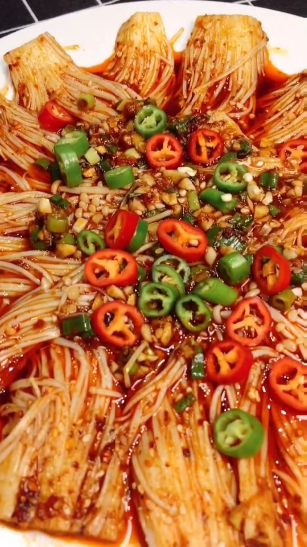 爆辣金针菇!好吃不会胖!喜欢的给个