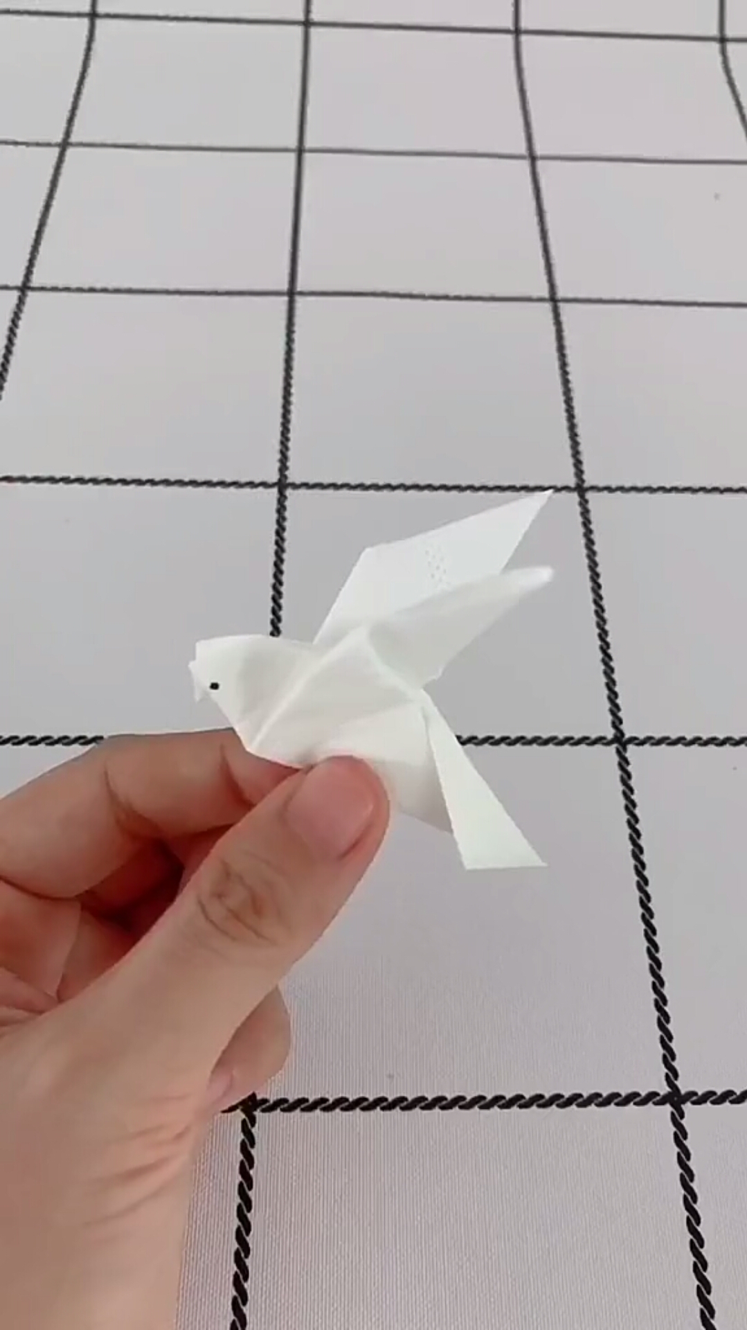 爱中国爱香港#纸巾做的和平千纸鹤