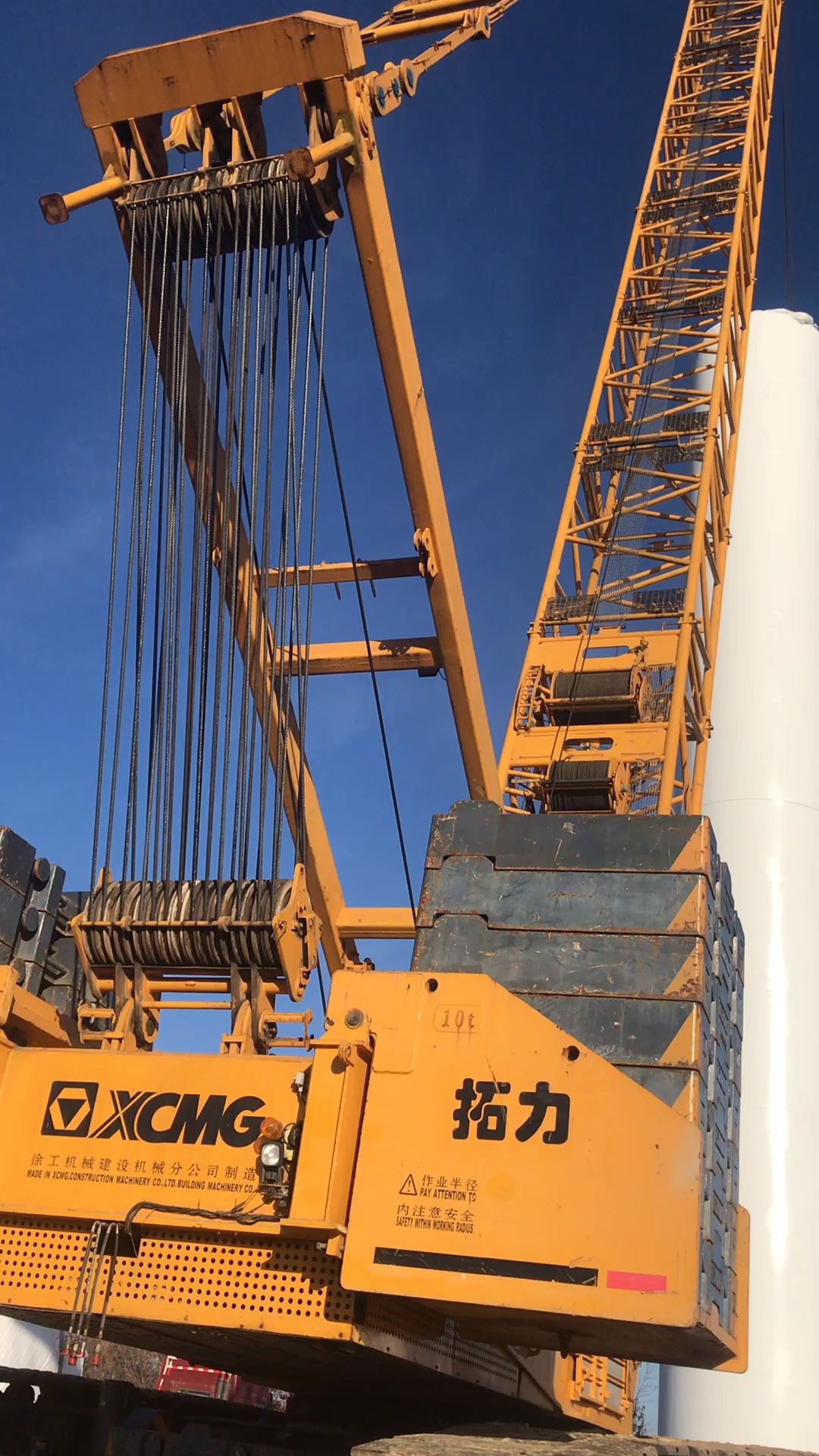 喜欢的朋友点点关注.徐工450吨汽车吊