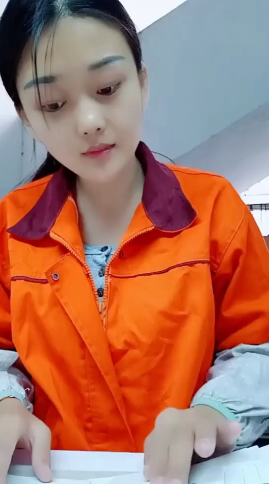 河南妹子最美工厂女孩