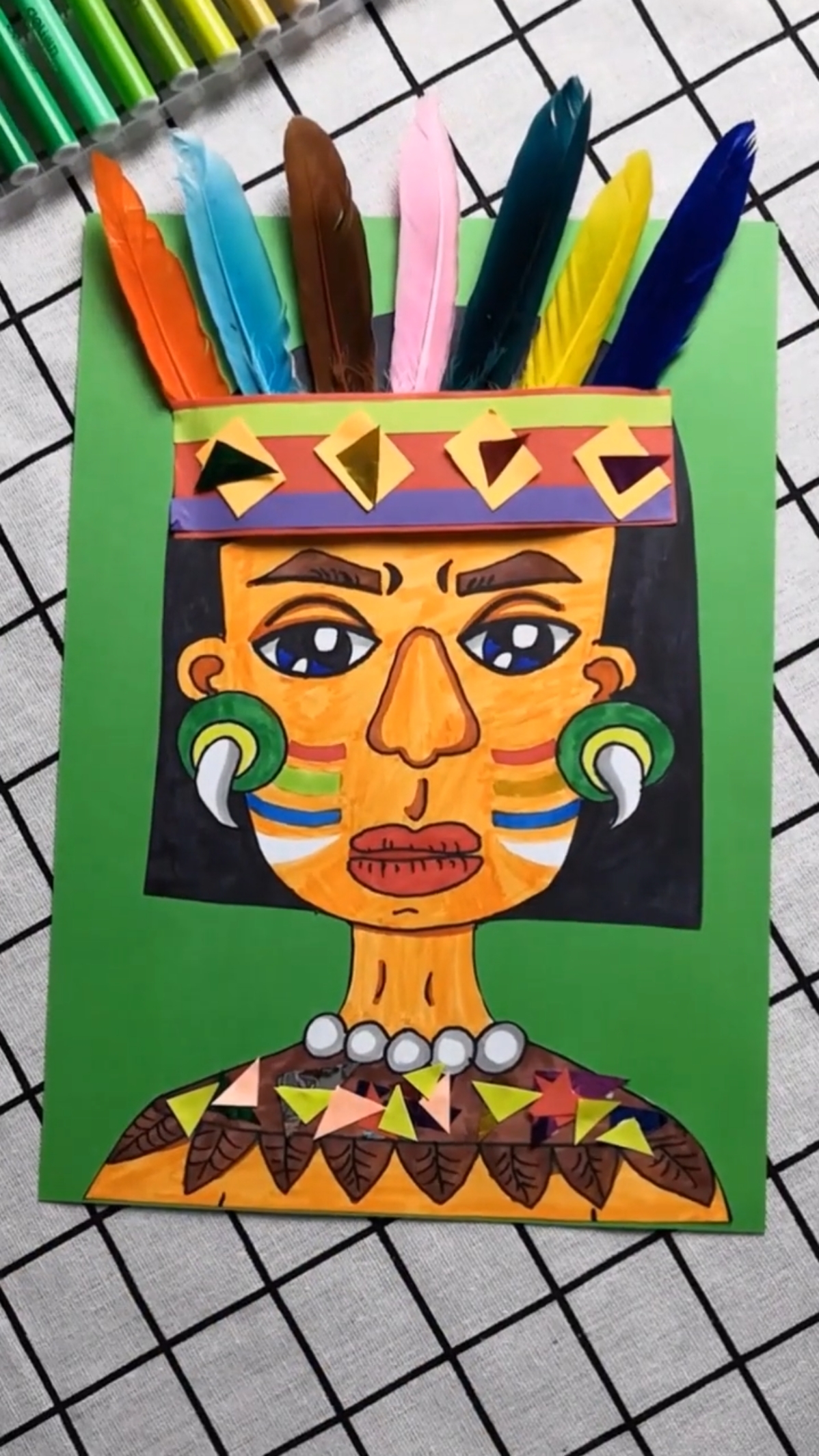 儿童创意美术,印第安人在这里,有想跟他一起玩的吗-度小视